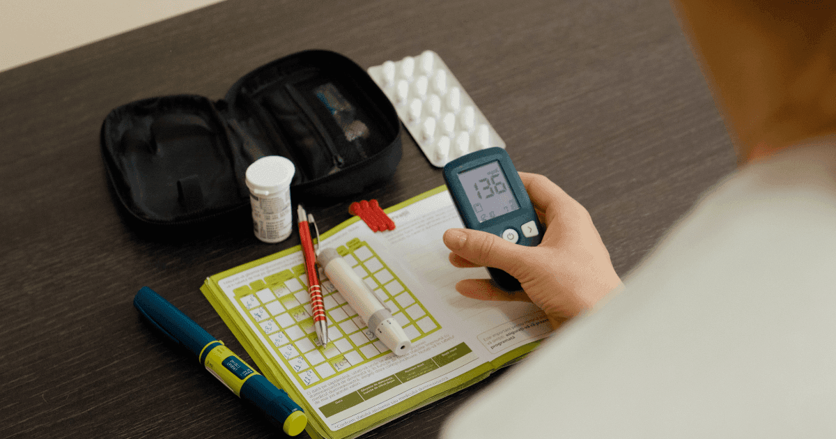Blood glucose monitoring for diabetes and eye health management